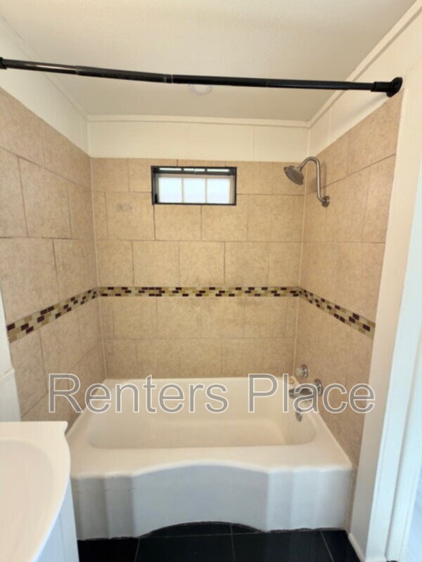 Building Photo - 5736 S Quincy Pl