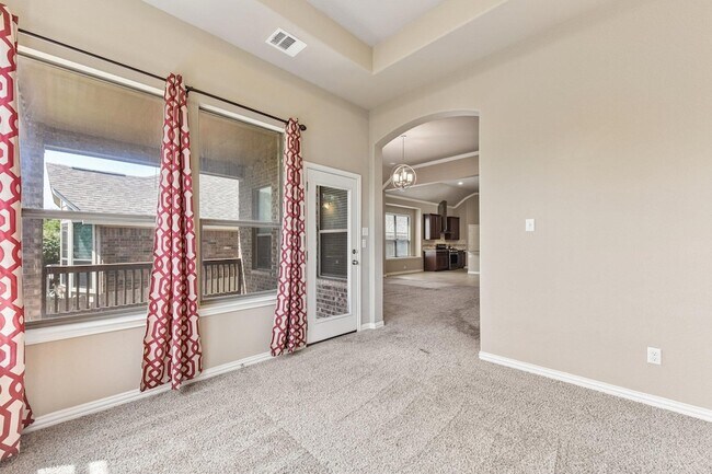 Building Photo - 640 Loma Cedro Bend