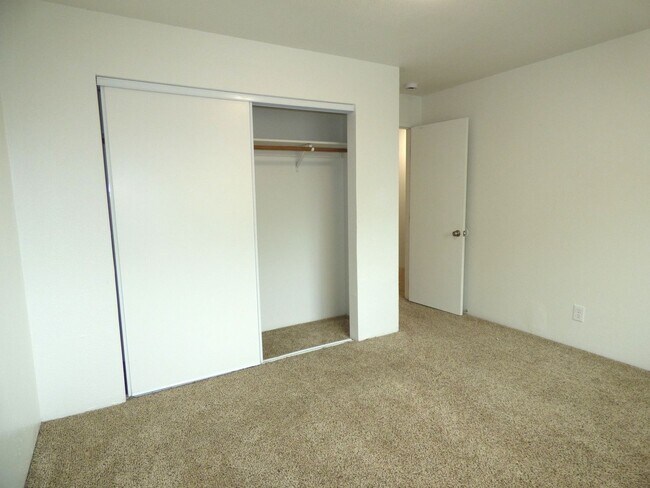 Building Photo - Lancaster Townhomes