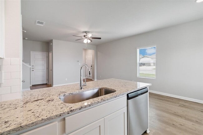 Building Photo - 525 Caymus Dr