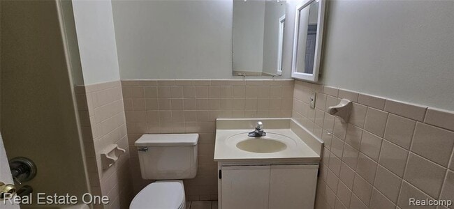 Building Photo - 14648 Prospect St