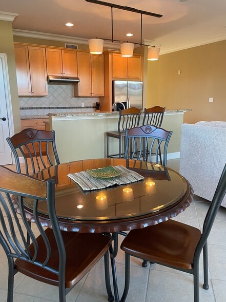 Can be furnished if needed! - 415 E Romana St