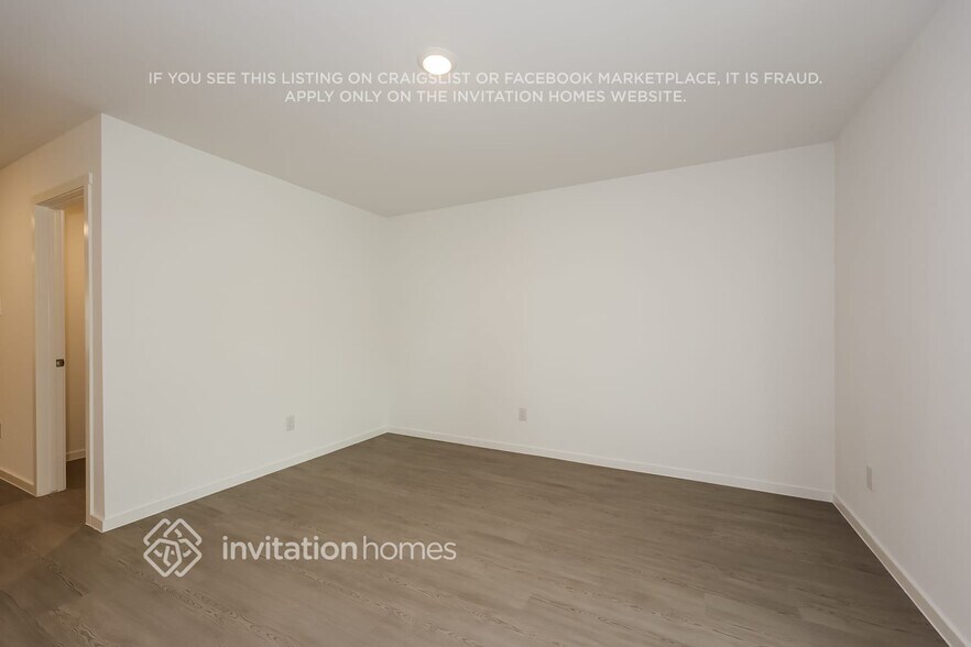 Building Photo - 2724 Bronte Blvd