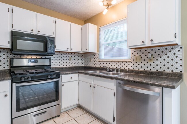 Building Photo - 867 Sheldrake Ct