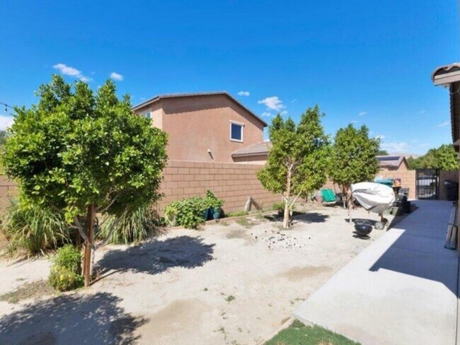 Building Photo - 83393 Iron Horse Rd