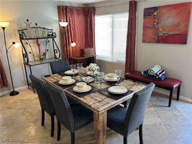 Building Photo - 514 Rancho Del Norte Dr