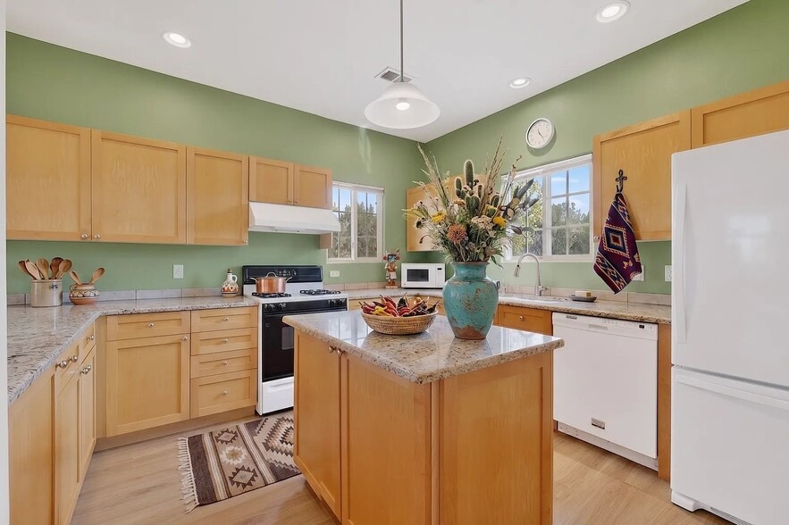 Building Photo - 4401 Autumn Leaf Ln