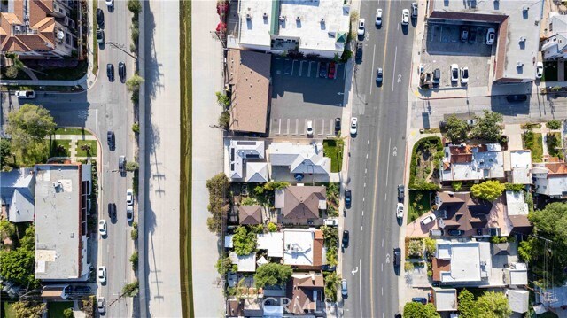 Building Photo - 702 E Glenoaks Blvd