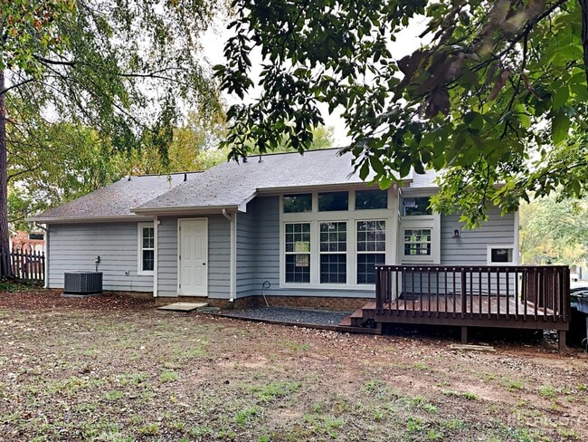 Building Photo - 9929 Elsenham Ln