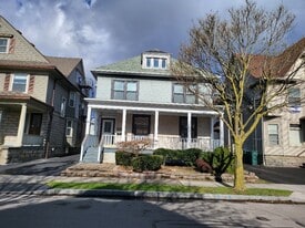 Building Photo - 25 Wilmer St