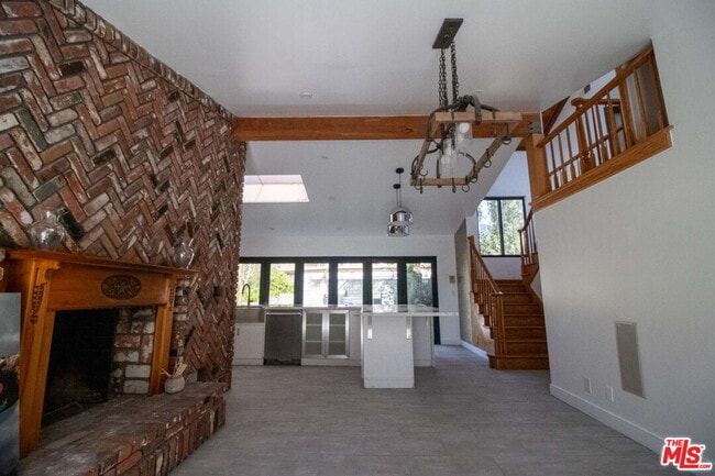 Building Photo - 11619 Lerdo Ave