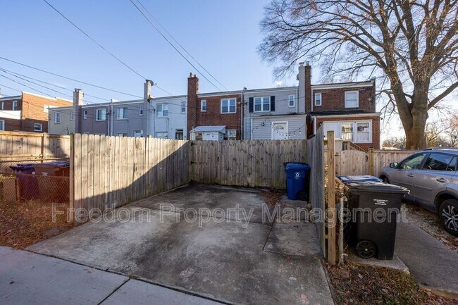 Building Photo - 102 Lynhaven Dr