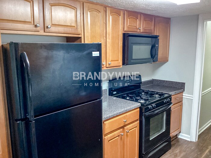 Building Photo - 8421 Timberlake Dr