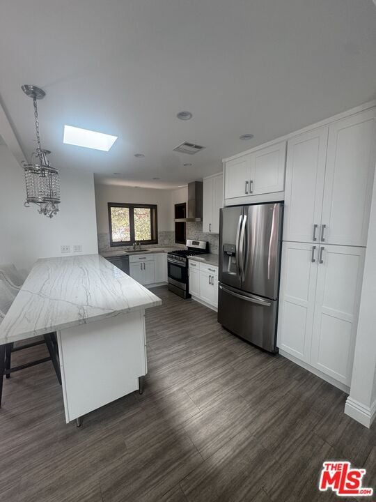 Building Photo - 1020 Moraga Dr