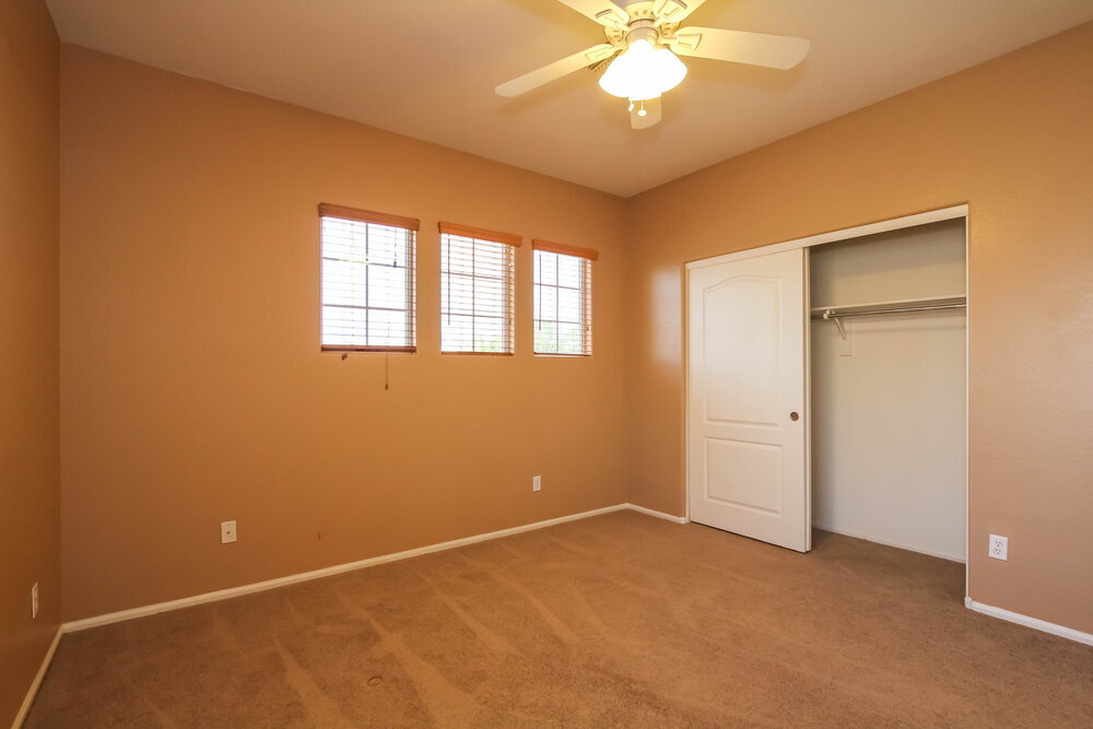 Building Photo - 10574 W Salter Dr