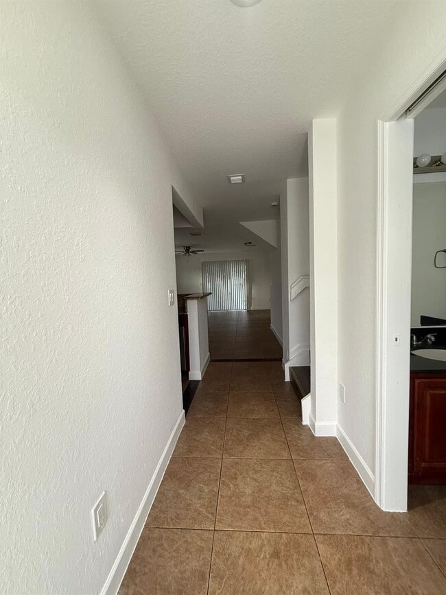 Building Photo - 6615 Winfield Blvd