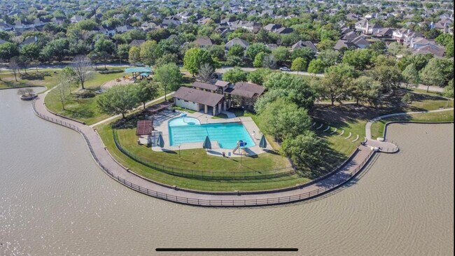 Building Photo - 20911 Sage Laurel Ln