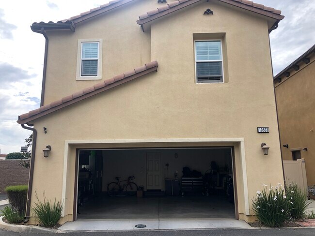 Building Photo - 10563 Mandevilla Ct
