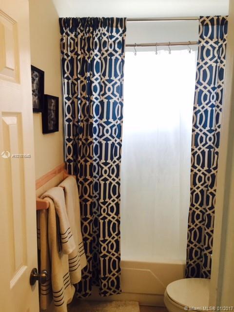 Building Photo - 919 Michigan Ave