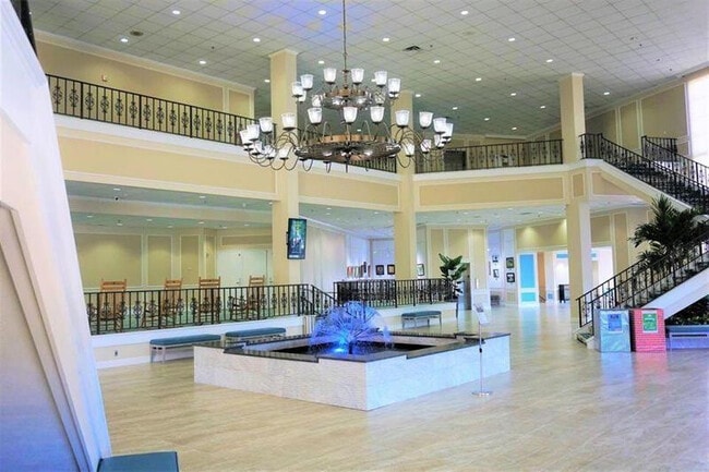 Building Photo - 4 Ventnor Dr