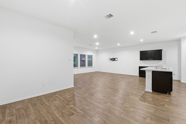 Building Photo - 5210 Ternberry Frst Ln