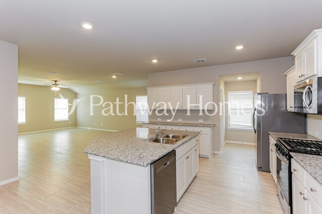 Building Photo - 8417 Hollymead Ln