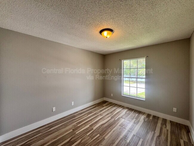 Building Photo - 13903 Timberland Dr