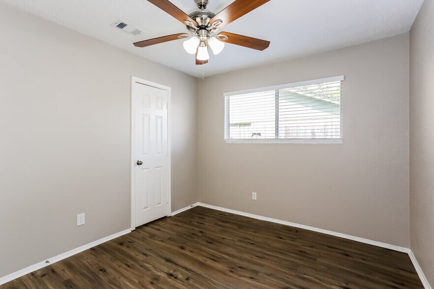 Building Photo - 5419 Deer Timbers Trail