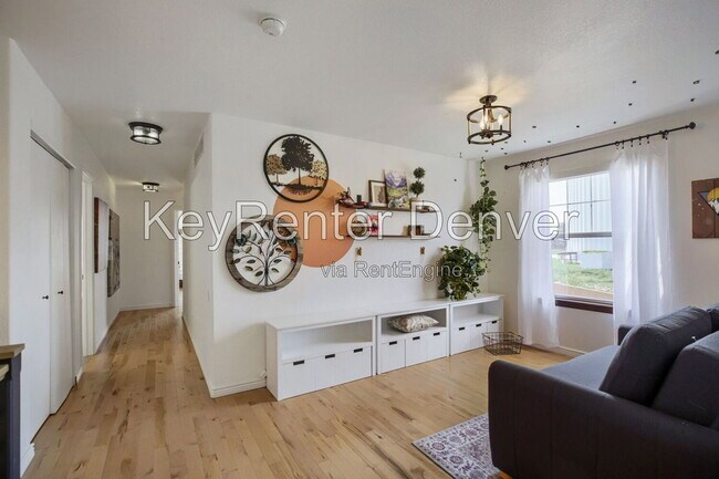 Building Photo - 3420 W 98th Pl