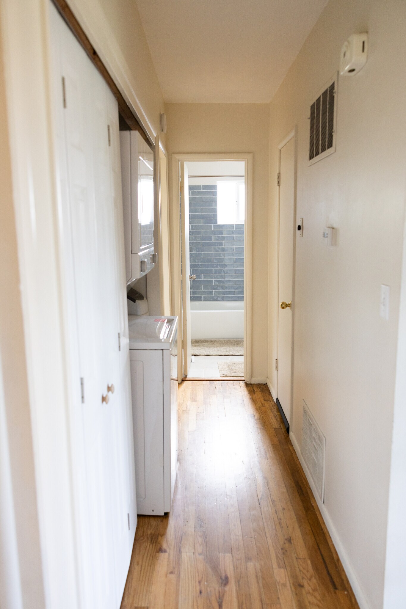 Building Photo - 1316 Kent Cir