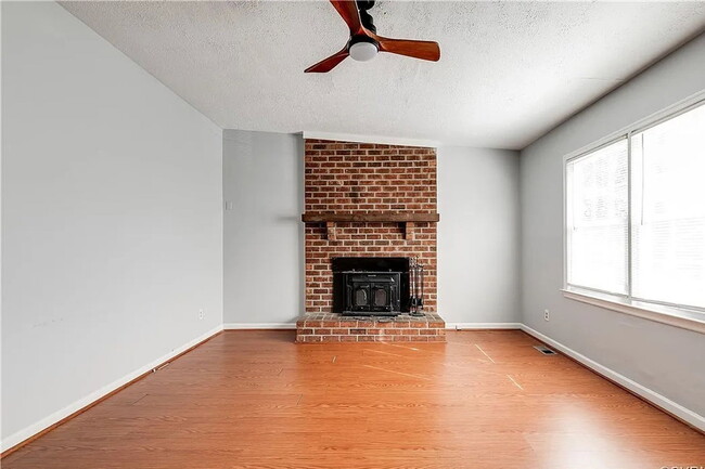Building Photo - 1624 Mountain Pine Terrace