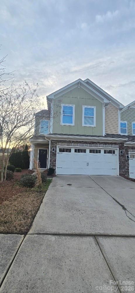 Building Photo - 990 Pennington Dr