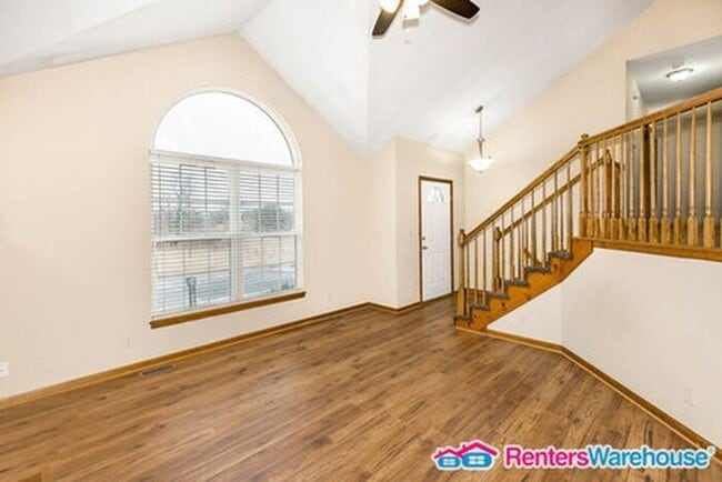 Building Photo - Beautiful 3 bed, 2.5 baths in Kearney. Ava...