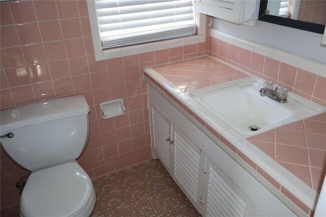 Building Photo - 3017 W Euclid Ave