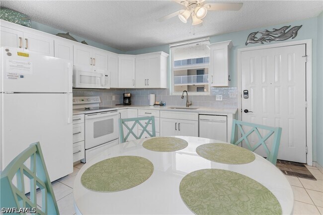 Building Photo - 5700 Bonita Beach Rd SW