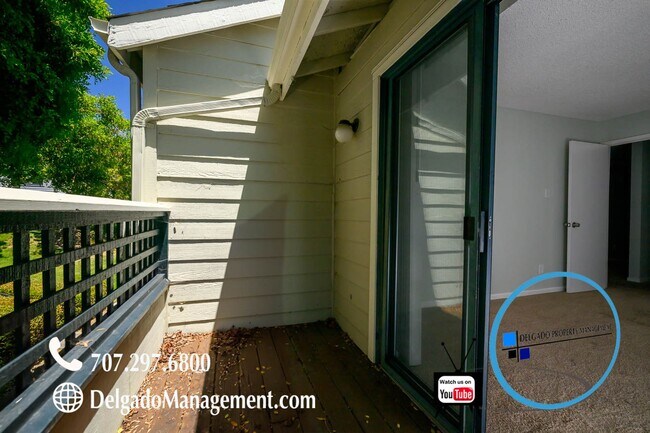 Building Photo - Glen Cove! Large two bedroom/2 baths avail...