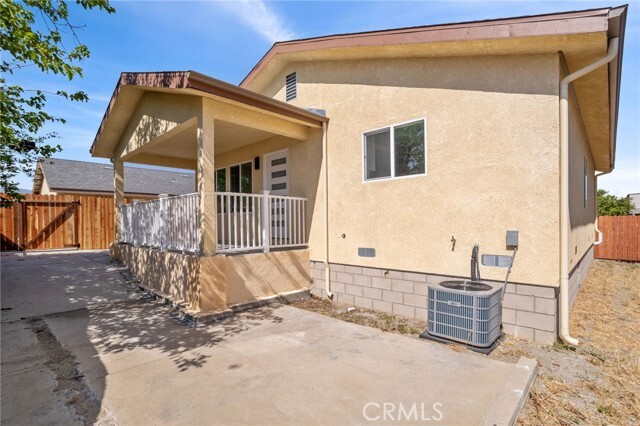 Building Photo - 14815 Country Ln