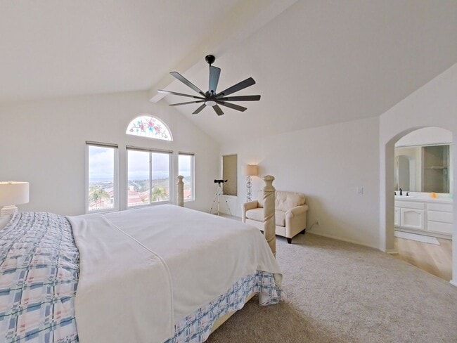 Building Photo - FURNISHED - Elegant 3 bedroom with office ...