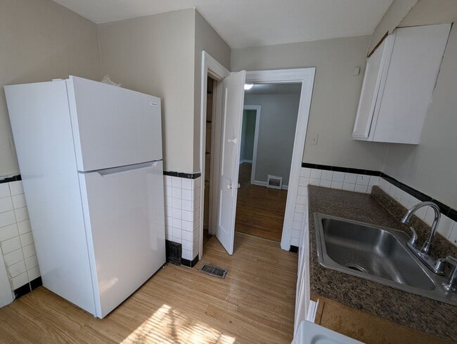 Building Photo - Single Family Charmer in Jennings - Sectio...
