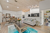 Building Photo - 465 Goldenwood Way