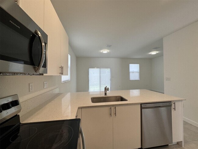 Building Photo - 11919 SW 247th Ter