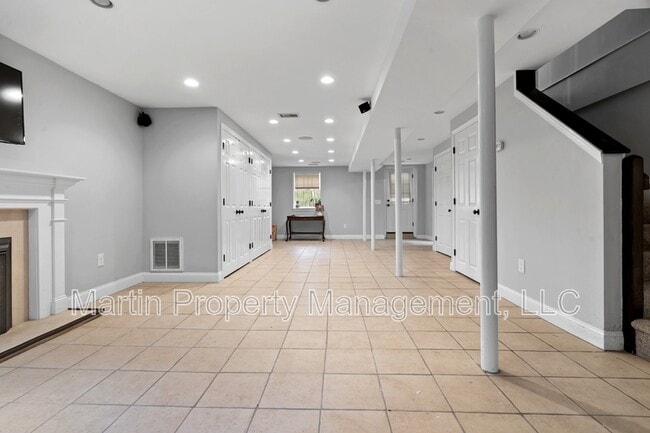 Building Photo - 145 Concord Rd