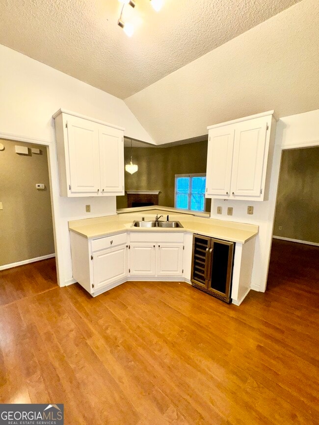 Building Photo - 216 Spring Hill Ct