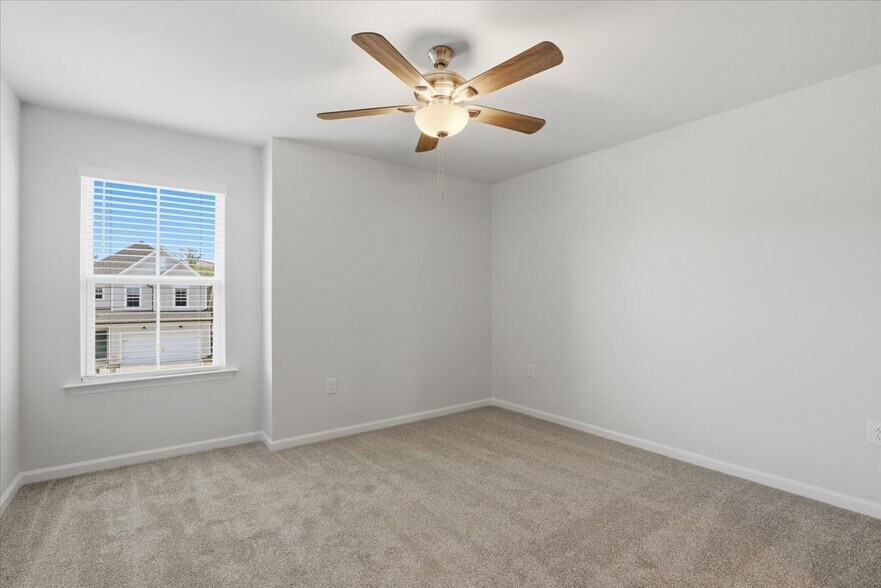 Building Photo - 513 Prestonfield Wy