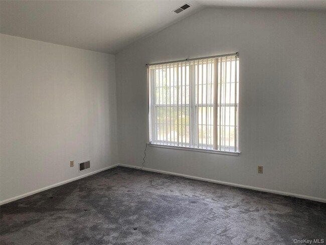 Building Photo - 50 Olde Wagon Rd