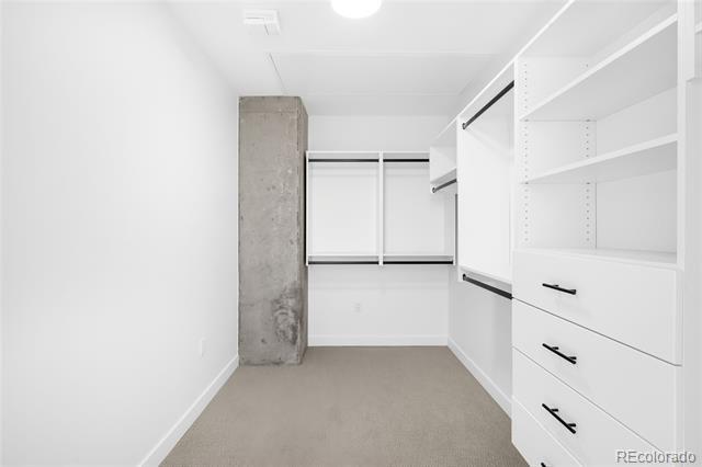 Building Photo - 3520 Chestnut Pl