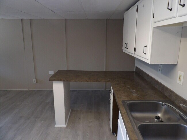 Building Photo - 65 Ashwood Ct