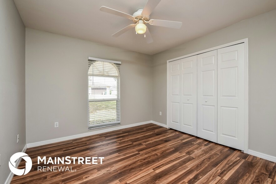 Building Photo - 3527 SE 3rd Ave