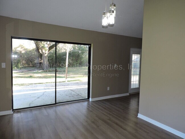 Building Photo - 654 Timber Ridge Rd