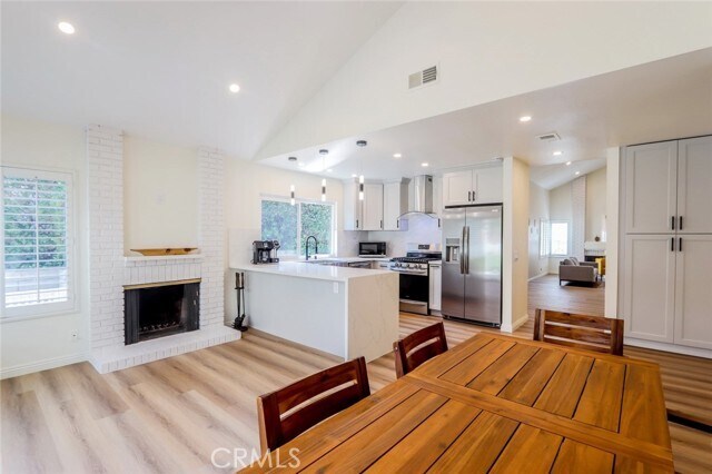 Building Photo - 25492 Sarita Dr